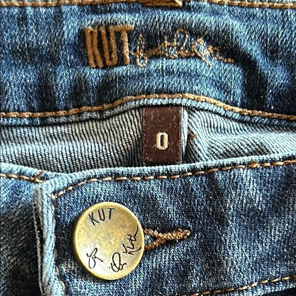 Kut from the Kloth Cameron Jean Capris - Picture 2 of 9